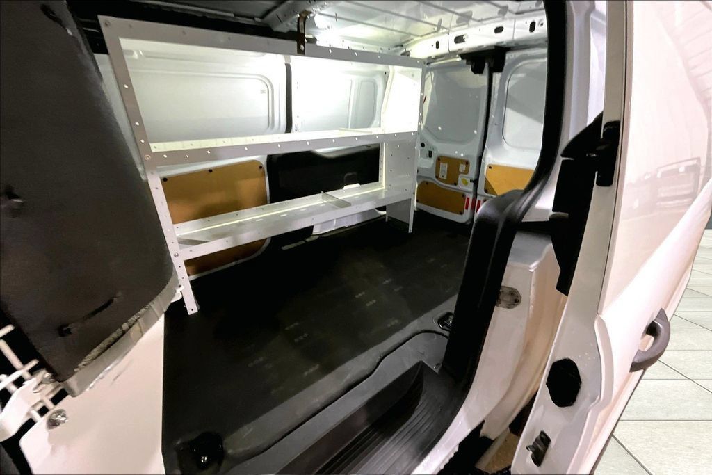 Certified 2017 Ford Transit Connect XLT FWD image 17