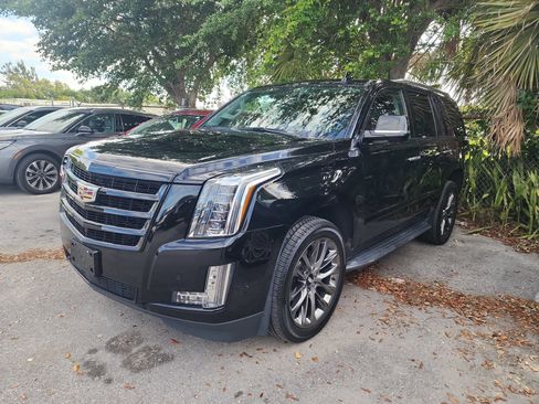 Used 2020 Cadillac Escalade Premium Luxury w/ Escalade Sport Edition image 1