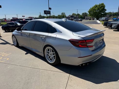 Used 2018 Honda Accord Sport image 3