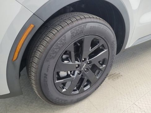 Used 2023 Kia Sorento S AWD/4WD image 31