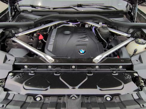 Used 2025 BMW X7 xDrive40i AWD/4WD image 15