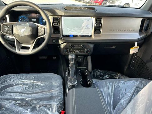 New 2025 Ford Bronco Outer Banks w/ Sasquatch Package image 5
