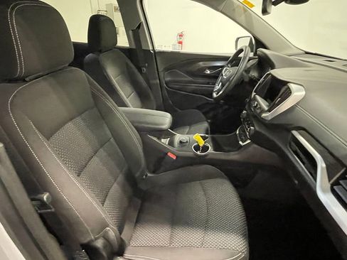 Used 2023 GMC Terrain SLE FWD image 26