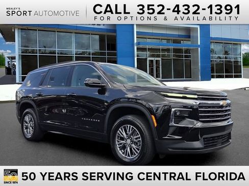 Used 2026 Chevrolet Traverse LT w/ Driver Confidence Package FWD image 1