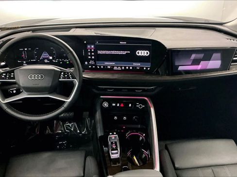 Certified 2025 Audi Q5 Prestige image 18