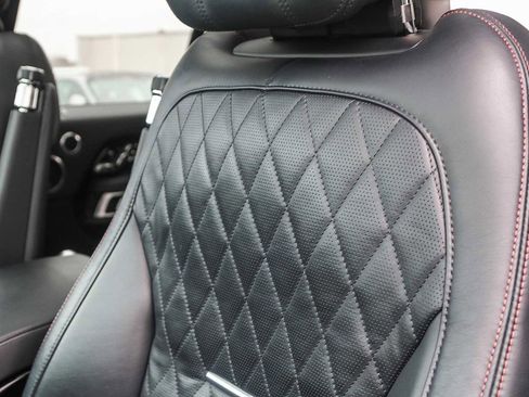 Used 2021 Land Rover Range Rover SV Autobiography Dynamic image 31