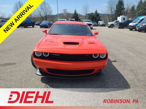 Used 2022 Dodge Challenger R/T Scat Pack RWD image 2