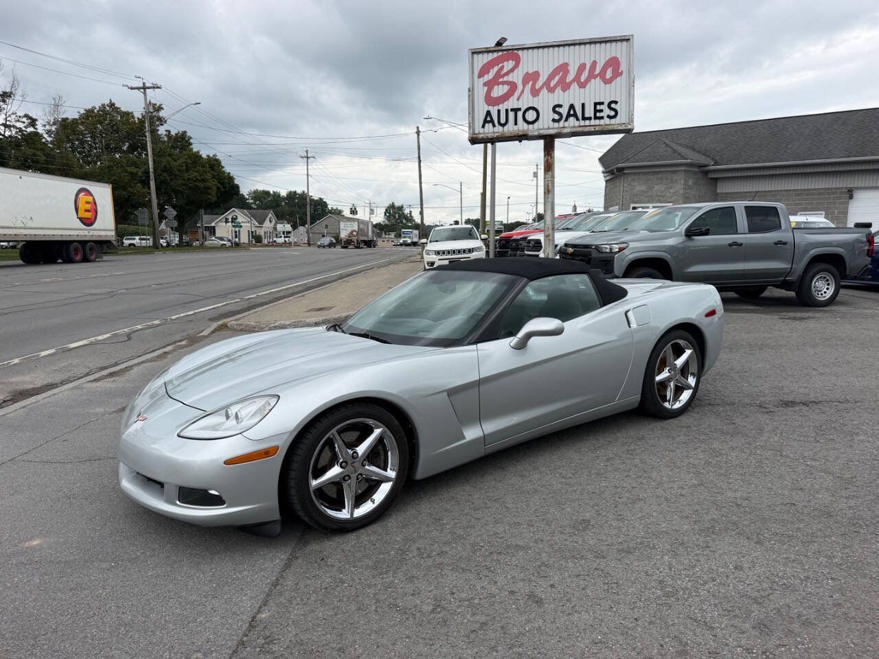 Used 2011 Chevrolet Corvette Convertible w/ Preferred Equipment Group RWD image 1