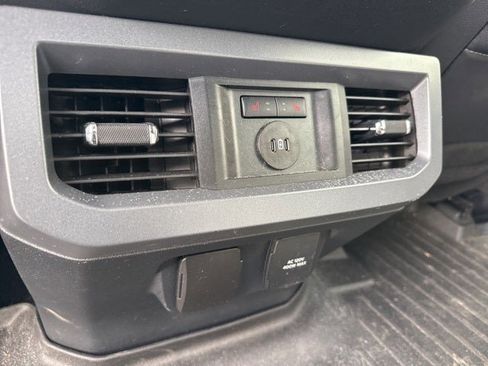 Used 2024 Ford F350 Lariat w/ Black Appearance Package image 17