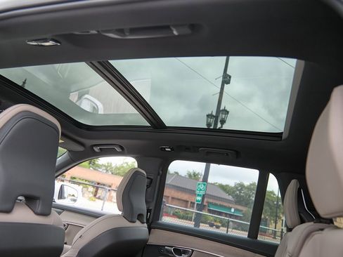 New 2026 Volvo XC90 B6 Plus w/ Protection Package Premier image 24