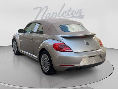 Used 2015 Volkswagen Beetle 1.8T FWD image 3