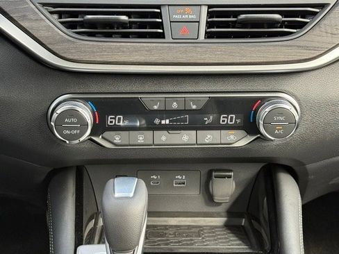 New 2025 Nissan Altima 2.5 SL image 27