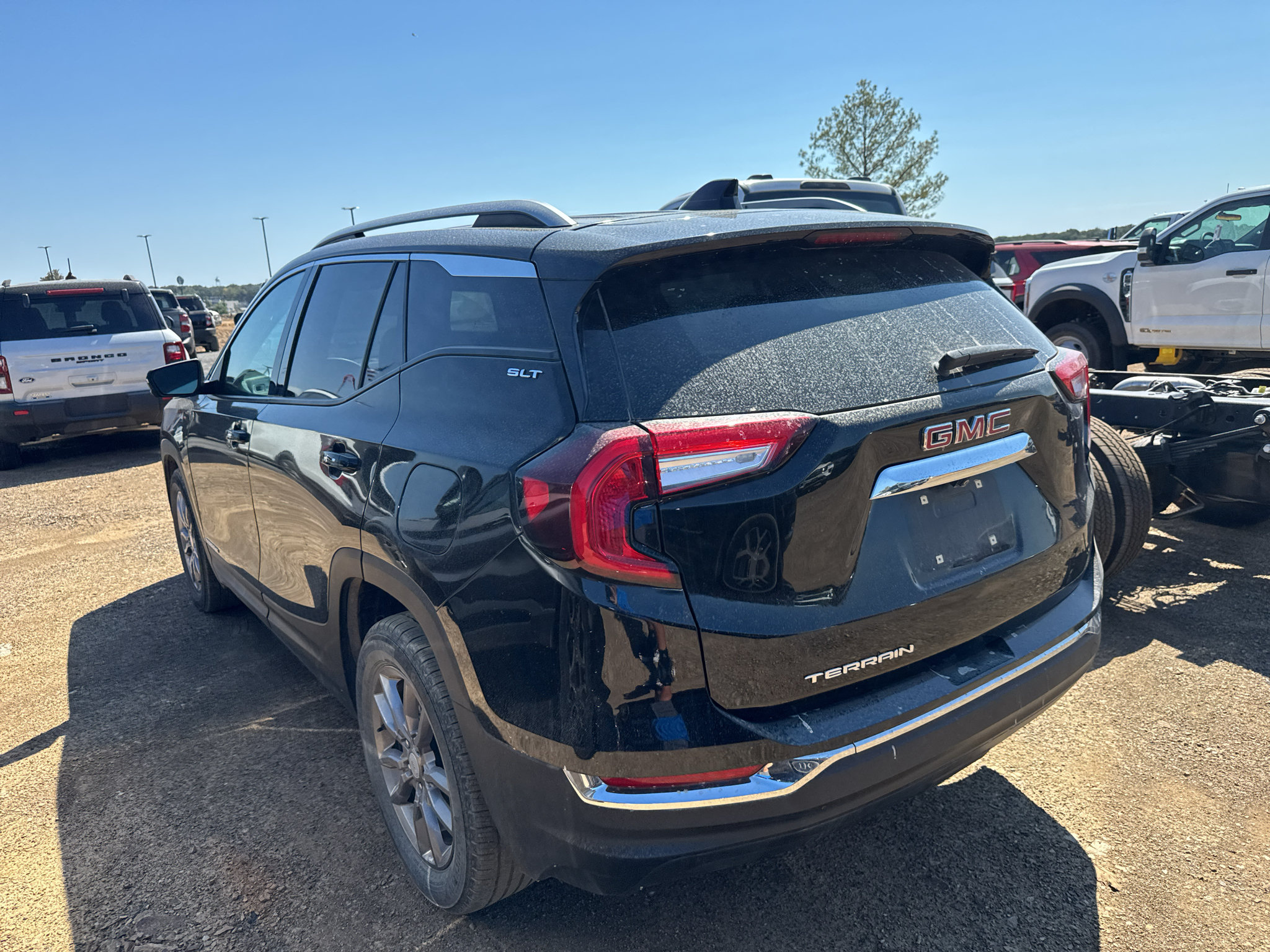 Used 2024 GMC Terrain SLT FWD image 7