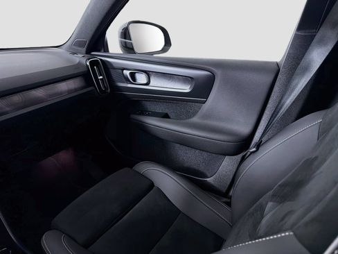 Certified 2023 Volvo XC40 Recharge Plus w/ Protection Package Premier AWD/4WD image 24