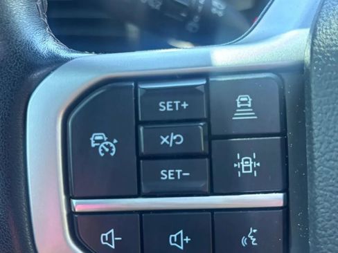 Used 2023 Ford Expedition Limited AWD/4WD image 9