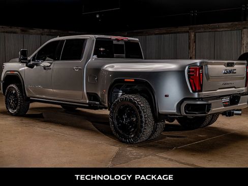 Used 2025 GMC Sierra 3500 Denali w/ Denali Reserve Package AWD/4WD image 7