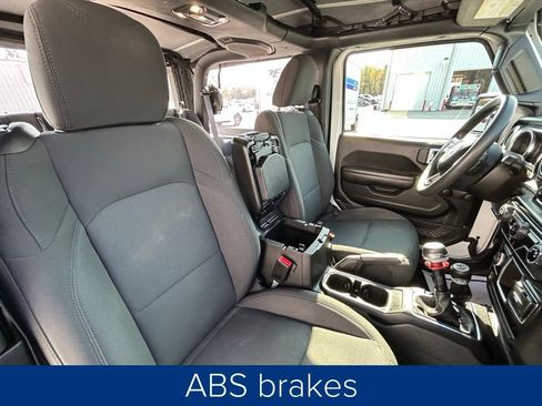 Used 2021 Jeep Wrangler Sport image 20