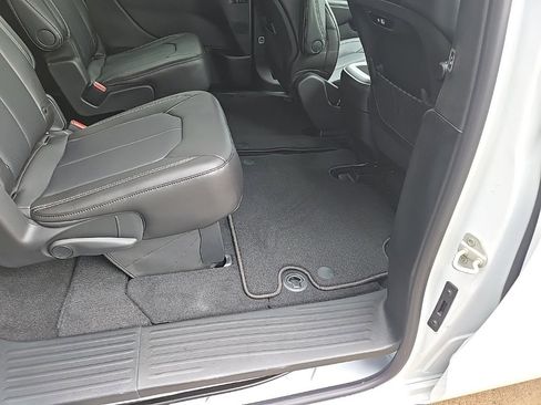 New 2026 Chrysler Pacifica Select image 83