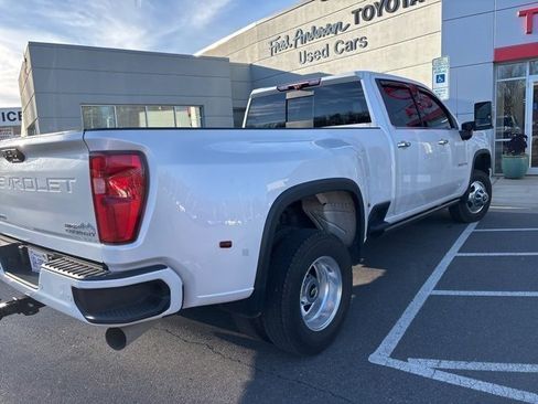 Used 2023 Chevrolet Silverado 3500 High Country image 3