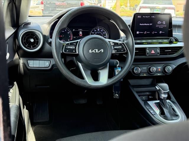 Used 2023 Kia Forte LXS FWD image 9