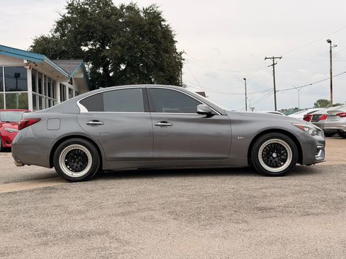 Used 2018 INFINITI Q50 Luxe w/ Sensory Package (Luxe) image 2