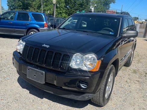 Used 2010 Jeep Grand Cherokee Laredo AWD/4WD image 2