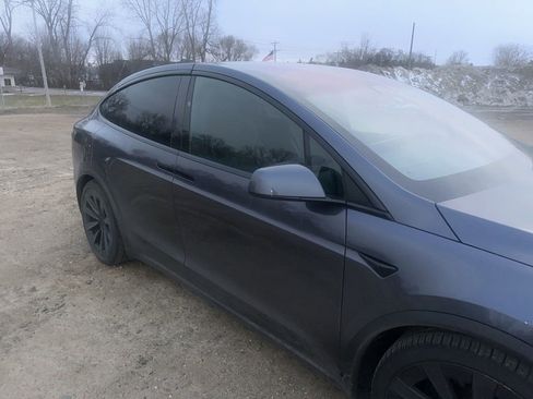 Used 2022 Tesla Model X image 2