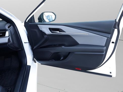 Certified 2025 Toyota Camry SE w/ Convenience Package image 17