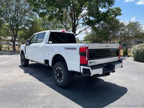 New 2026 Ford F250 Platinum w/ Tremor Off-Road Package AWD/4WD image 3