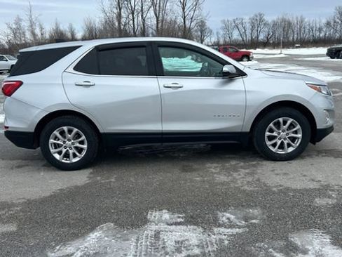 Certified 2019 Chevrolet Equinox LT image 2