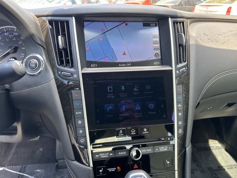 Used 2017 INFINITI Q60 3.0t w/ Premium Plus Package 3.0T image 19