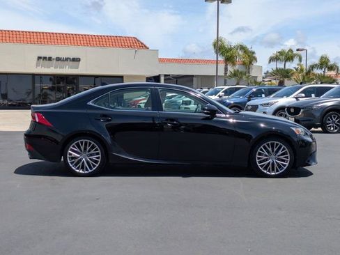 Used 2014 Lexus IS 250 RWD image 4