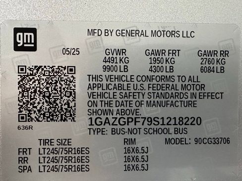 Used 2025 Chevrolet Express 3500 LT w/ LT Preferred Equipment Group image 11