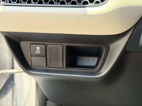 Certified 2023 Honda HR-V LX image 30