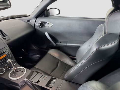 Used 2005 Nissan 350Z Touring image 25