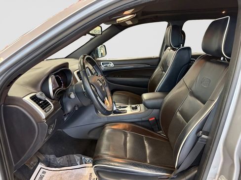 Used 2016 Jeep Grand Cherokee Overland AWD/4WD image 12
