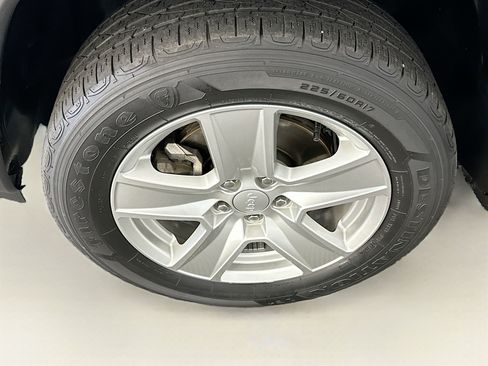 Used 2022 Jeep Compass Latitude image 11