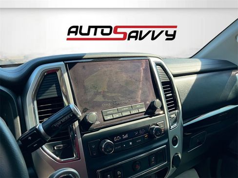 Used 2021 Nissan Titan SV w/ SV Convenience Package image 13