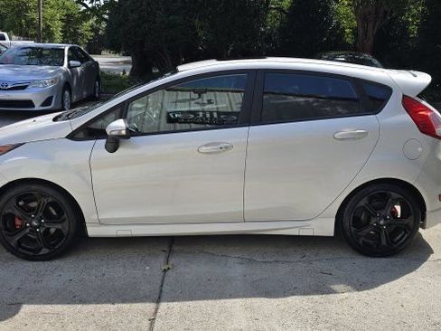 Used 2016 Ford Fiesta ST w/ ST Recaro Package FWD image 2