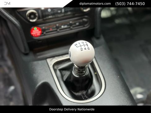 Used 2017 Ford Mustang Shelby GT350 image 2