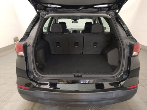 Used 2023 Chevrolet Equinox LS image 29