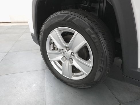 Used 2022 Jeep Compass Latitude image 28