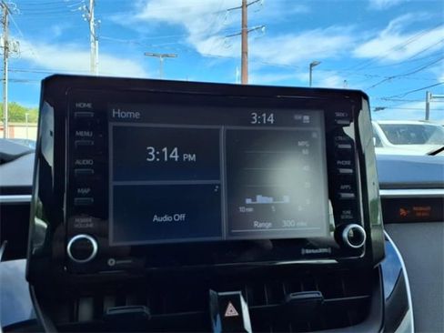 Used 2022 Toyota Corolla LE image 21