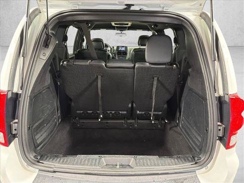 Used 2017 Dodge Grand Caravan GT FWD image 17