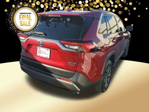 Certified 2022 Toyota RAV4 Limited image 6