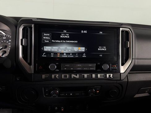 Used 2025 Nissan Frontier SV w/ SV Convenience Package RWD image 12