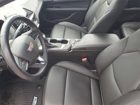 Certified 2025 Cadillac CT4 Luxury image 26