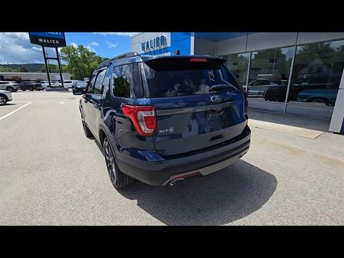 Used 2017 Ford Explorer XLT w/ Equipment Group 202A AWD/4WD image 7