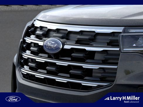 New 2026 Ford Explorer Active w/ Active Comfort Package image 17