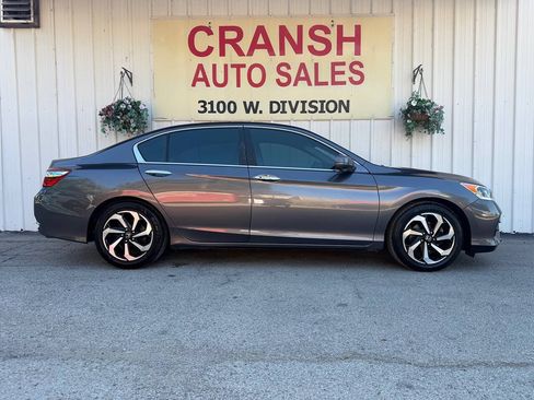 Used 2017 Honda Accord EX-L image 6